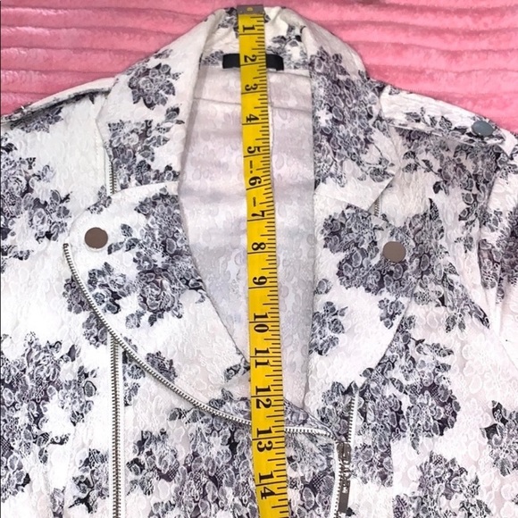 Floral Jacket Size M - Picture 11 of 14